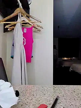 Snapshot of SlimBeenBadd1981 chatting on March 2025 12:44:01 PM SlimBeenBadd1981 online show from March 2025 12:44:01 PM