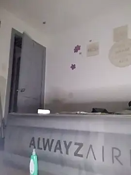 Snapshot of SlimBeenBadd1981 chatting on September 2025 12:27:02 PM SlimBeenBadd1981 online show from September 2025 12:27:02 PM