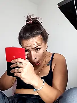 Snapshot of KaiicyQuuen chatting on October 2025 12:56:02 PM KaiicyQuuen online show from October 2025 12:56:02 PM