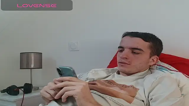 Tombgy07 online show from November 2025 01:54:02 PM