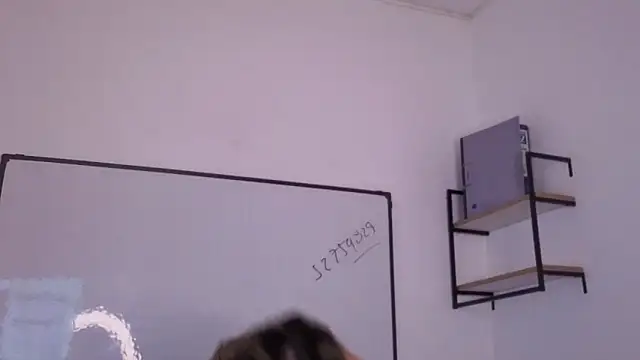 Isabella lt online show from February 2026 11:00:01 AM