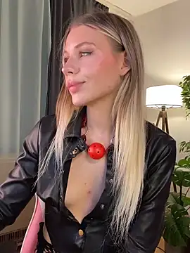 Snapshot of KittyKatyDream chatting on January 2026 05:38:02 PM KittyKatyDream online show from January 2026 05:38:02 PM