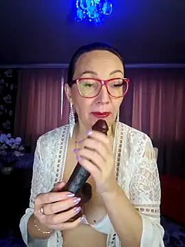 Snapshot of LybovNTV chatting on March 2025 02:43:02 AM LybovNTV online show from March 2025 02:43:02 AM