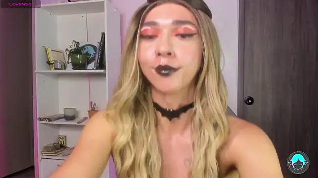 sofi elfqueen online show from February 2025 02:55:02 AM