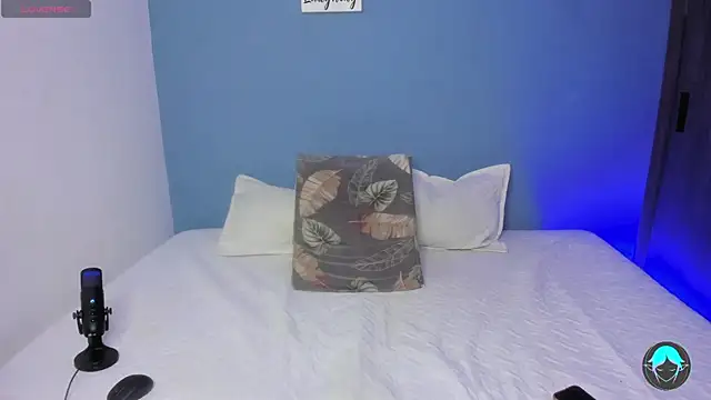 sofi elfqueen online show from March 2025 03:48:01 AM