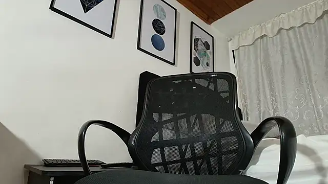 sam her online show from January 2026 06:22:02 PM