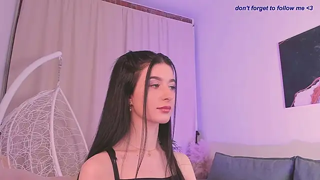 Snapshot of LauraCoy chatting on May 2026 08:58:01 PM LauraCoy online show from May 2026 08:58:01 PM