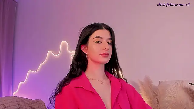 Snapshot of LauraCoy chatting on May 2026 10:40:02 PM LauraCoy online show from May 2026 10:40:02 PM