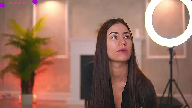 Abbela White online show from November 2025 06:02:01 AM