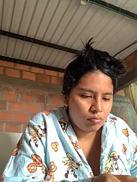 moncerrat luna online show from December 2024 05:22:01 PM