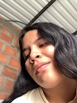 moncerrat luna online show from February 2025 09:04:02 PM