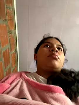 moncerrat luna online show from November 2025 02:34:02 PM