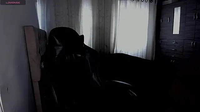 aliice walker  online show from April 2026 07:15:01 PM