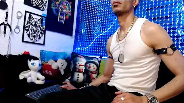 Mensecret69 online show from December 2024 08:44:01 PM