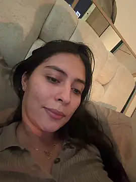 Sophie  Foxxx online show from April 2026 05:02:02 PM