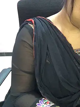 Rose Olivia online show from February 2026 03:51:01 PM