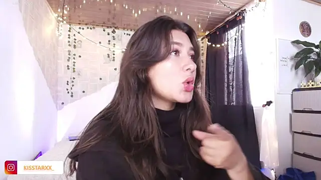 Snapshot of kisstarxxx chatting on November 2025 07:36:02 PM kisstarxxx online show from November 2025 07:36:02 PM