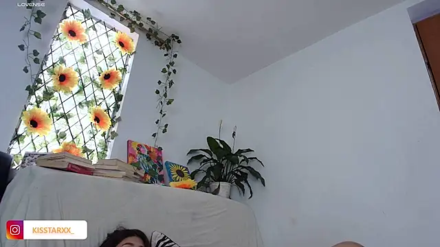 Snapshot of kisstarxxx chatting on January 2026 10:12:02 PM kisstarxxx online show from January 2026 10:12:02 PM