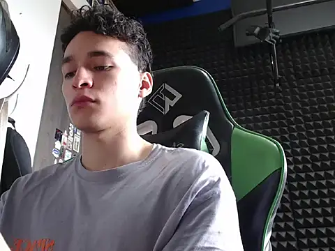 Curly Angel24 online show from February 2026 02:57:01 PM