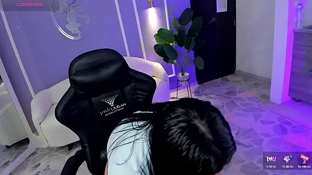 martinasaez online show from September 2025 08:02:01 PM