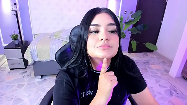 martinasaez online show from March 2026 01:30:01 PM