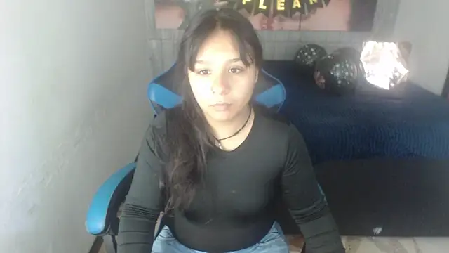 Snapshot of Charis_21 chatting on October 2025 01:36:02 AM Charis 21 online show from October 2025 01:36:02 AM