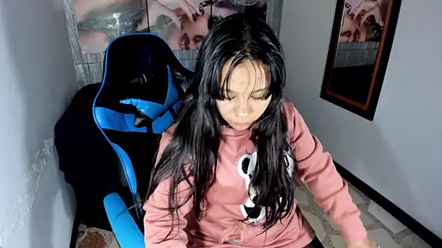 Snapshot of Charis_21 chatting on October 2025 07:31:02 PM Charis 21 online show from October 2025 07:31:02 PM