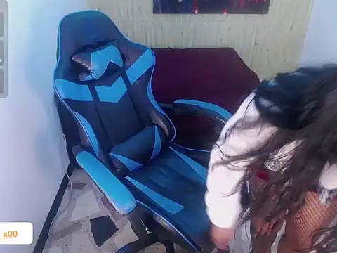 Snapshot of Charis_21 chatting on October 2025 04:27:01 AM Charis 21 online show from October 2025 04:27:01 AM