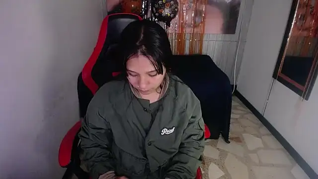 Snapshot of Charis_21 chatting on November 2025 02:25:01 AM Charis 21 online show from November 2025 02:25:01 AM