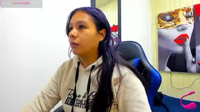 Charis 21 online show from February 2026 07:20:01 PM