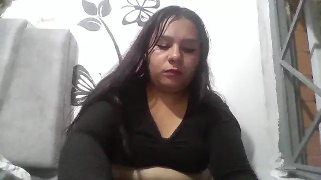 Snapshot of Charis_21 chatting on April 2026 11:46:01 PM Charis 21 online show from April 2026 11:46:01 PM
