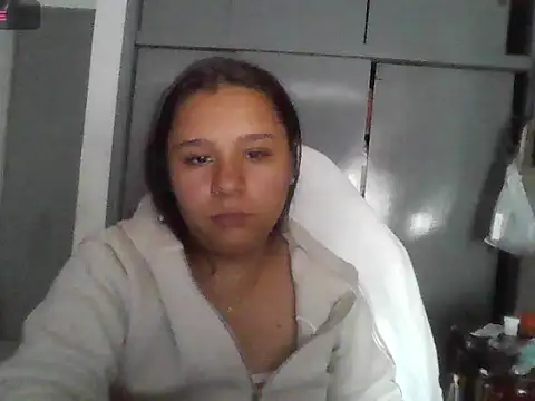 Snapshot of Charis_21 chatting on May 2026 05:43:01 PM Charis 21 online show from May 2026 05:43:01 PM