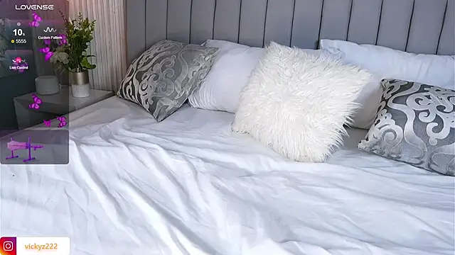 Snapshot of Victoriaxx_ chatting on October 2025 11:17:02 PM Victoriaxx online show from October 2025 11:17:02 PM