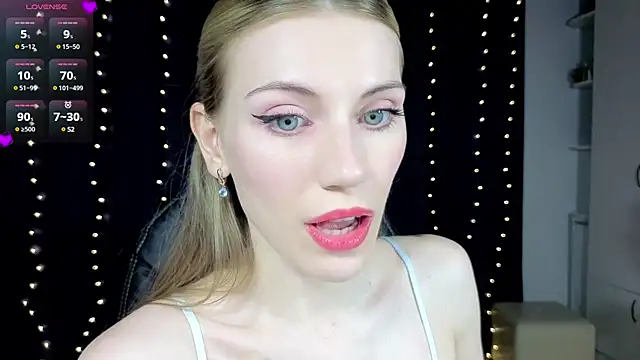 Lilianna Just online show from January 2025 04:40:01 PM