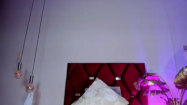 NoraDasilva online show from December 2025 10:05:01 PM