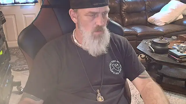 Snapshot of jimdacbin420 chatting on October 2025 09:02:01 PM jimdacbin420 online show from October 2025 09:02:01 PM