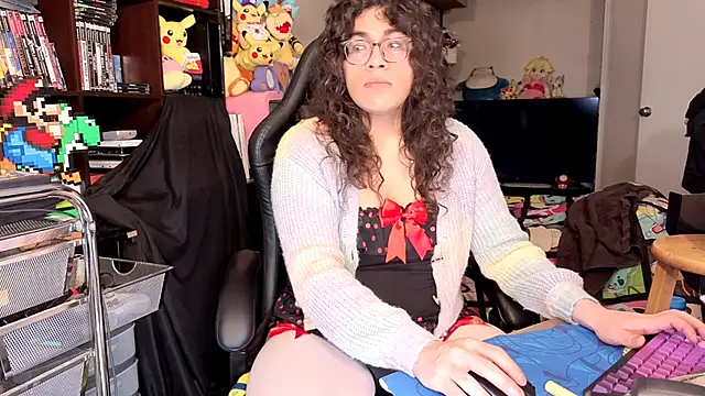 ShinyCherub online show from May 2026 04:43:01 AM