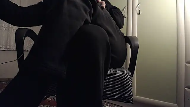 Lxom online show from November 2025 11:47:02 PM