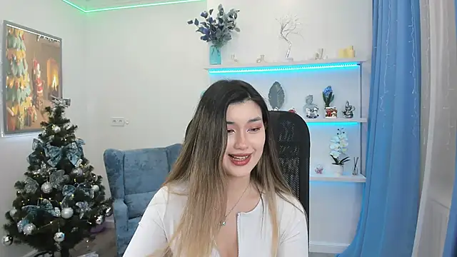 AnneTLi online show from December 2025 07:53:02 PM