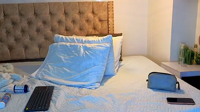 Snapshot of KeryHillson chatting on January 2026 01:49:01 PM KeryHillson online show from January 2026 01:49:01 PM