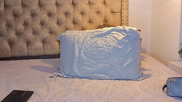 Snapshot of KeryHillson chatting on February 2026 12:32:02 PM KeryHillson online show from February 2026 12:32:02 PM