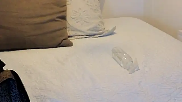 Snapshot of KeryHillson chatting on February 2026 12:11:01 PM KeryHillson online show from February 2026 12:11:01 PM