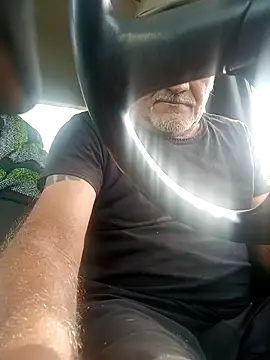 Snapshot of TTolbert chatting on November 2025 04:41:02 PM TTolbert online show from November 2025 04:41:02 PM