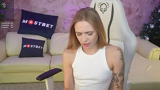 Snapshot of Angy_Netal chatting on January 2025 06:31:01 PM Angy Netal online show from January 2025 06:31:01 PM