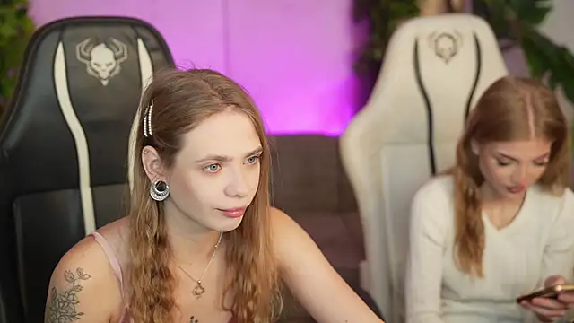 Snapshot of Angy_Netal chatting on October 2025 06:47:01 AM Angy Netal online show from October 2025 06:47:01 AM