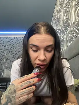 Queen of pain online show from February 2026 08:04:02 AM