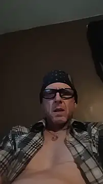 Snapshot of Sparky101 chatting on July 2026 11:25:01 AM Sparky101 online show from July 2026 11:25:01 AM
