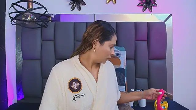  MiaBrown  online show from January 2026 12:10:01 PM