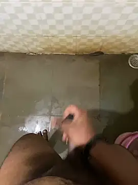 Snapshot of Honeydick7 chatting on January 2025 03:33:01 AM Honeydick7 online show from January 2025 03:33:01 AM