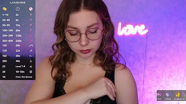 Leah Reed online show from March 2025 10:21:02 AM